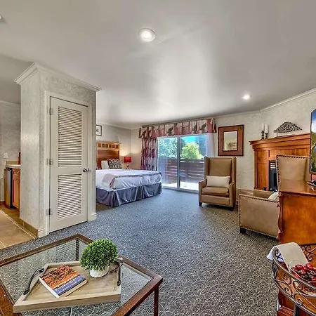 Forest Suites Resort